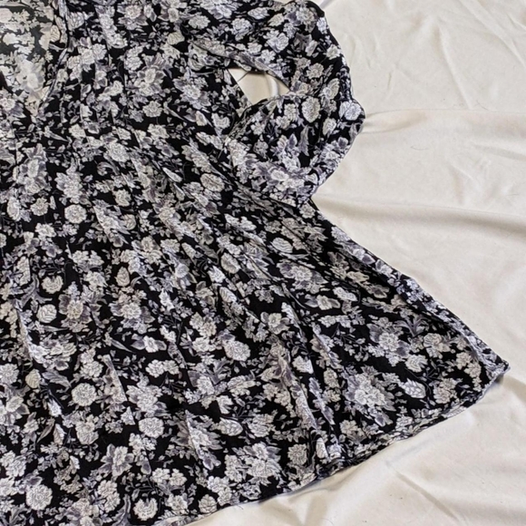 Zara - Picture 6 of 6